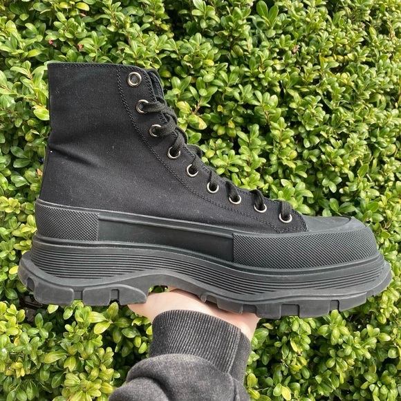 Alexander McQueen Black Men's High-Top Sneakers - Picture 3 of 8
